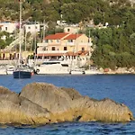 Triton 4*