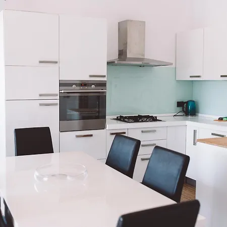 Konukevi Triton Lastovo