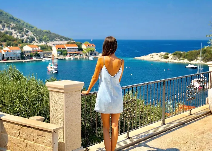 Triton Pensionat Lastovo